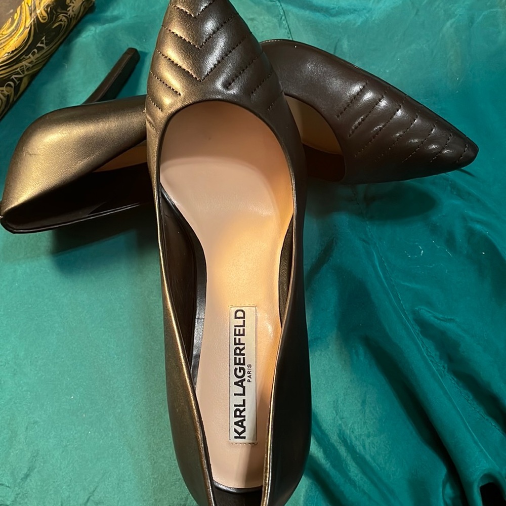 Karl Lagerfeld pumps
